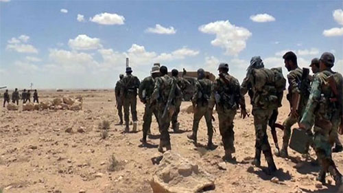 Ejército sirio realiza una operación de desembarco aéreo contra Daesh