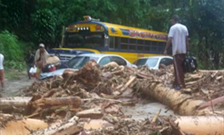 Mueren cuatro personas por fuertes lluvias al norte de Venezuela