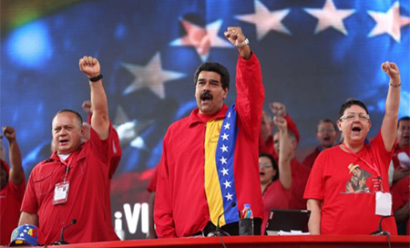 Maduro anuncia el triunfo del oficialismo en más de 300 alcaldías