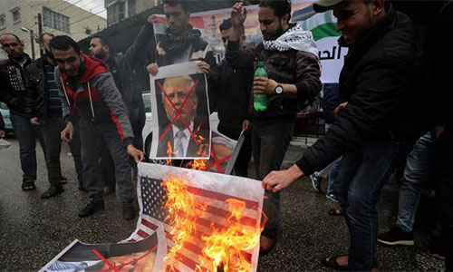 El mundo se opone al anuncio de Trump de reconocer Al Quds como capital israelí