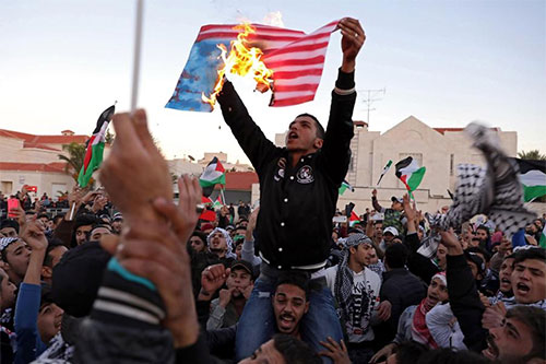 Día de ira en Palestina ocupada tras el anuncio de Trump