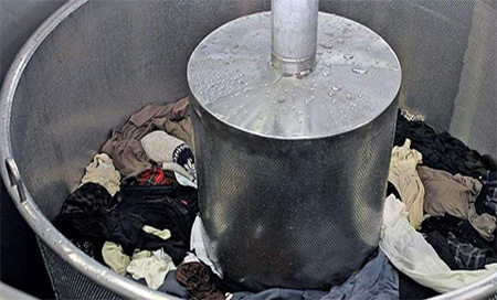 Convierten ropa usada en combustible