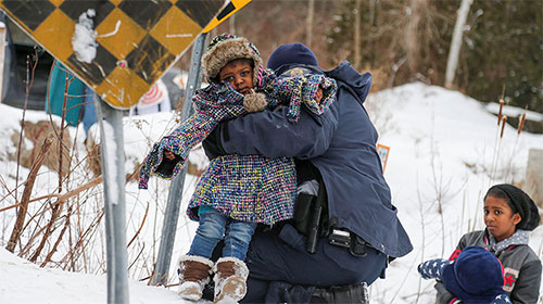 Canadá no piensa frenar la llegada de migrantes desde EEUU
