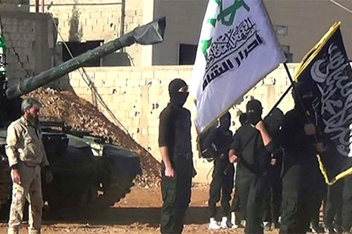 Combates entre dos grupos terroristas en el norte sirio