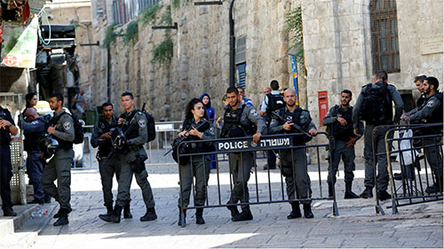 La ocupación israelí retira los detectores de metal de las entradas de Al Aqsa