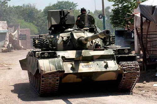 Ejército pakistaní avanza en bastión de radicales en zonas tribales