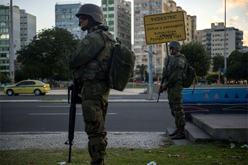 Brasil moviliza a miles de soldados para restablecer la seguridad en Rio