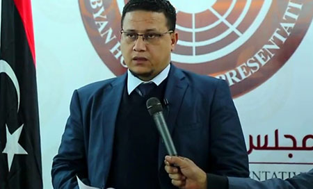 El Parlamento de Libia apoya los ataques aéreos de Egipto en su territorio