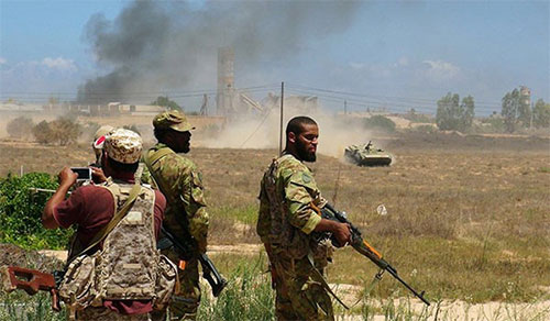 Sube a 141 el número de muertos en el ataque a la base aérea en el sur de Libia