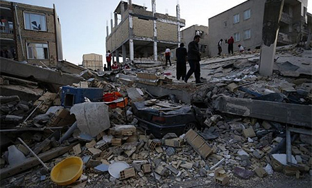 Más de 400 muertos por el devastador terremoto en la frontera entre Irán e Irak