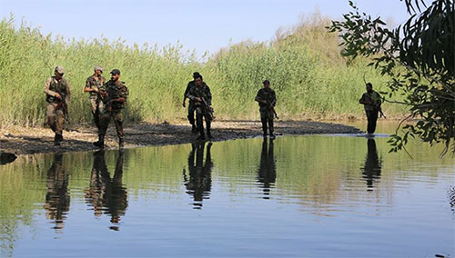 Fuerzas sirias estrechan el cerco en torno a Daesh en Deir Ezzor