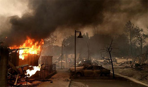 Estado de emergencia en los ocho condados de California dañados por los incendios