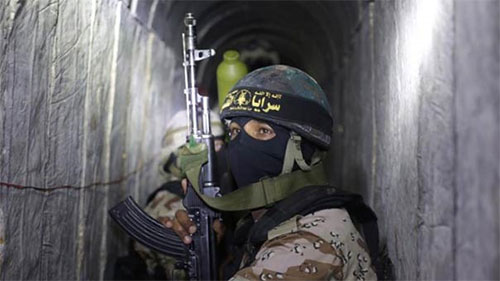 Mueren siete palestinos en bombardeo israelí en túnel en Gaza