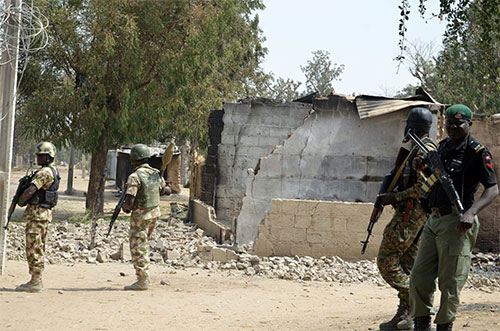 Triple atentado de mujeres kamikazes en Nigeria deja 13 muertos y 16 heridos