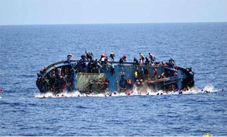 Más de ocho muertos por choque de una patera con buque militar tunecino