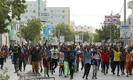 Policía Somalí abre fuego para dispersar una protesta en Mogadiscio