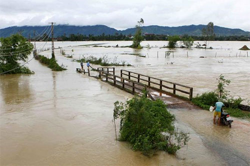 Al menos 37 muertos en Vietnam por inundaciones y avalanchas de tierra