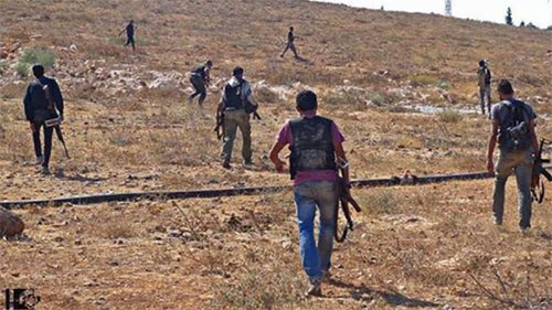 Grupos armados deben replegarse de zona desértica siria por orden de EEUU