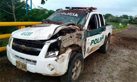Mueren dos policías por la explosión de una bomba en Colombia