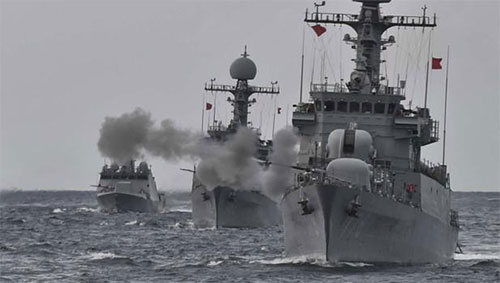 Seúl responde a los ensayos de Pyongyang con maniobras navales