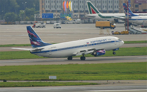 Un hombre muere atropellado por un avión en Moscú