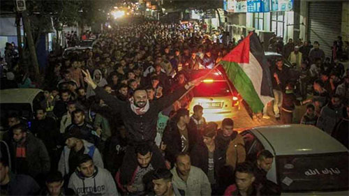 Gaza celebra “su victoria” tras renuncia de Lieberman