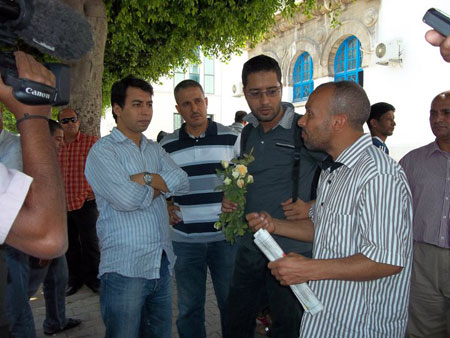 REVOLUCI&OacuteN TUNECINA DETUVO A UNO DE LOS PRIMEROS REVOLUCIONARIOS AMANULLAH MANSOURI