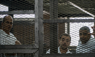 Siete años de cárcel para tres periodistas de Al Jazeera en Egipto