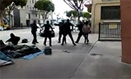 La policía de Los Ángeles mata a tiros a un indigente