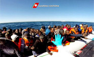 WikiLeaks: UE planea atacar a embarcaciones de refugiados en el Mediterráneo