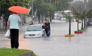 Más de 10.000 evacuados por inundaciones en Buenos Aires