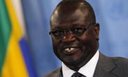 Riek Machar abandona Sud&aacute;n del Sur a un pa&iacute;s vecino