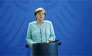 Merkel ve &ldquo;muy lamentable&rdquo; la decisi&oacute;n de Trump