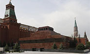 El Kremlin no piensa enterrar el cuerpo de Lenin, de momento