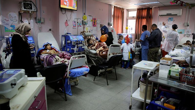 Cinco hospitales de Gaza paran sus servicios por bloqueo israel&iacute;