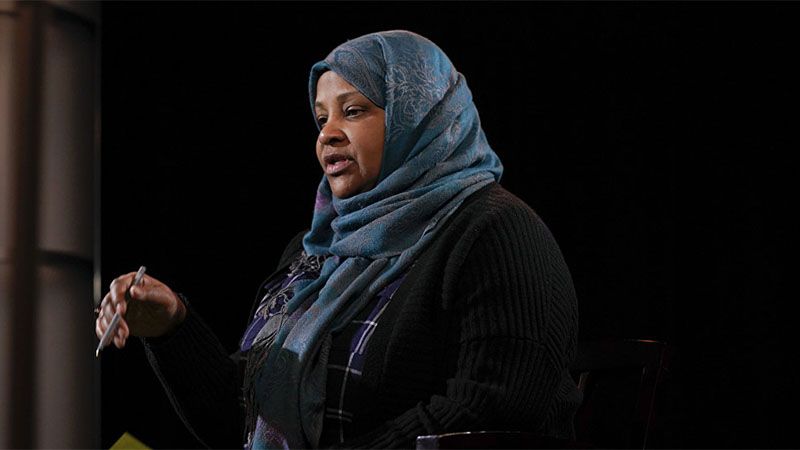 Periodista iran&iacute; denuncia maltratos mientras estuvo detenida en EEUU