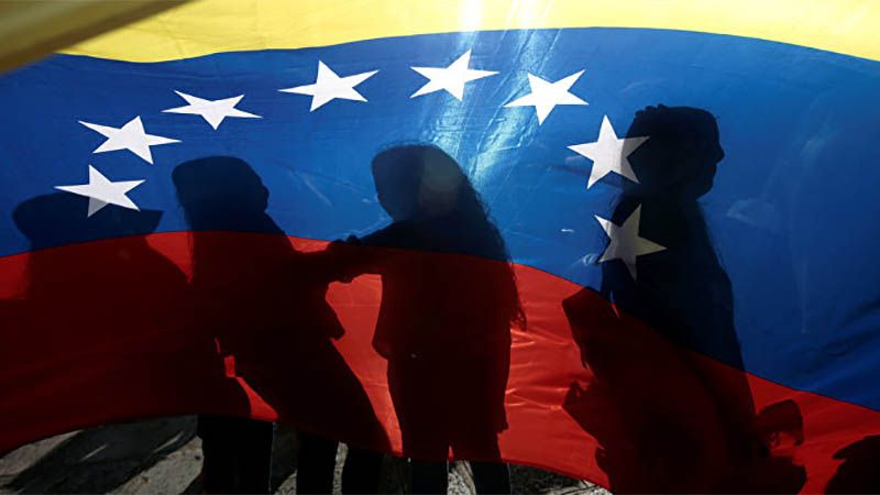 Estados Unidos y la OTAN planean una entrega de armas a la oposici&oacute;n venezolana