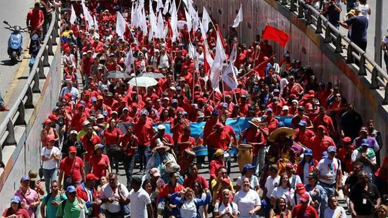 Los venezolanos mantienen movilizaci&oacute;n en defensa de soberan&iacute;a nacional