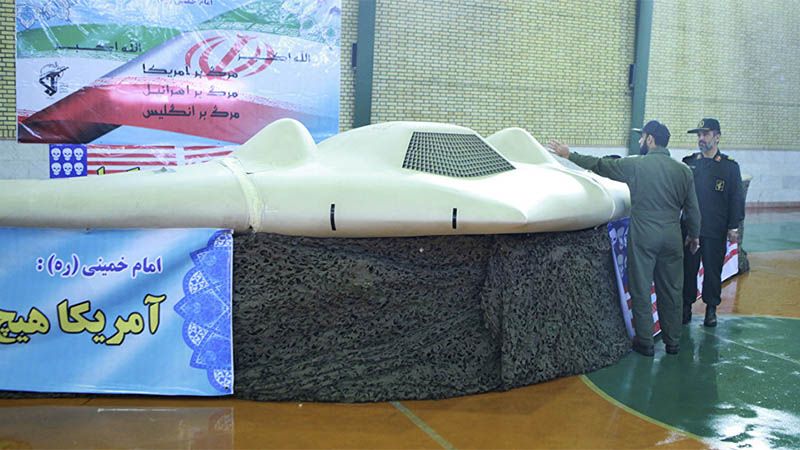 La Guardia Revolucionaria de Ir&aacute;n realiza maniobras con drones de combate en el golfo P&eacute;rsico