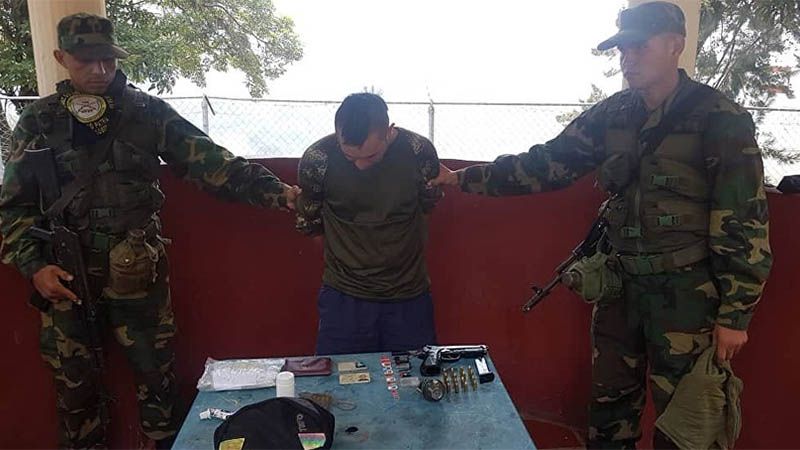 Detienen a un colombiano con uniforme militar venezolano en estado fronterizo de T&aacute;chira