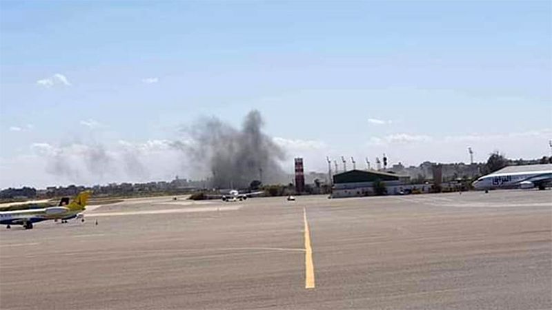 Las fuerzas de Haftar bombardean el &uacute;nico aeropuerto operativo en Tr&iacute;poli