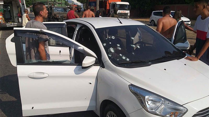 Brasil califica como &ldquo;incidente&rdquo; los 80 tiros que el Ej&eacute;rcito le propin&oacute; a una familia negra