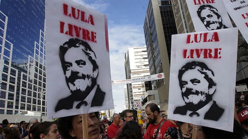Lula conf&iacute;a en que la movilizaci&oacute;n popular lo llevar&aacute; a la libertad