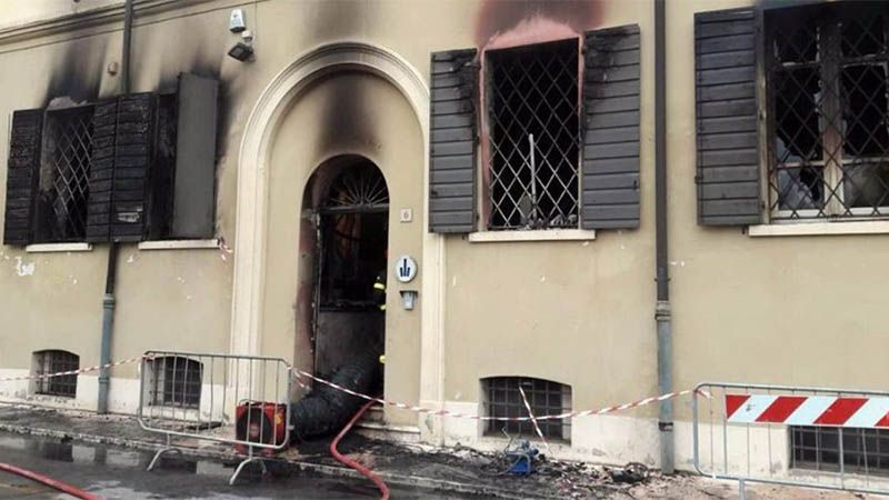 Salvini, tras el presunto incendio de una sede policial por un africano: &ldquo;&iexcl;Todos a casa!&rdquo;