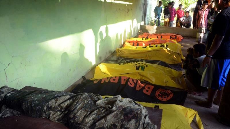 M&aacute;s de 17 muertos por un naufragio en Indonesia