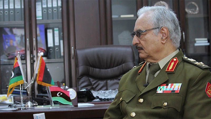 Haftar ordena atacar buques turcos y cerrar el espacio a&eacute;reo a sus aviones