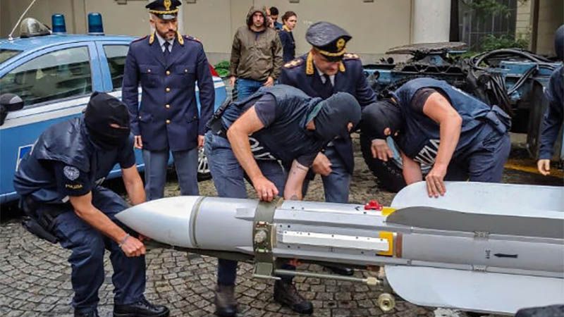 La Polic&iacute;a italiana incauta un misil y armas de guerra a la extrema derecha