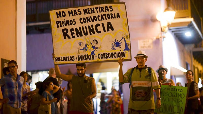 Miles de manifestantes exigen la dimisi&oacute;n del gobernador de Puerto Rico