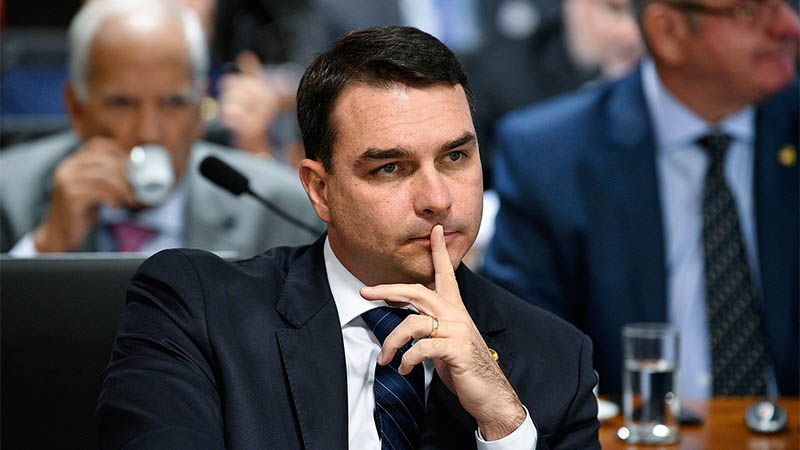 Exjuez Moro protegi&oacute; a un hijo de Bolsonaro involucrado en corrupci&oacute;n