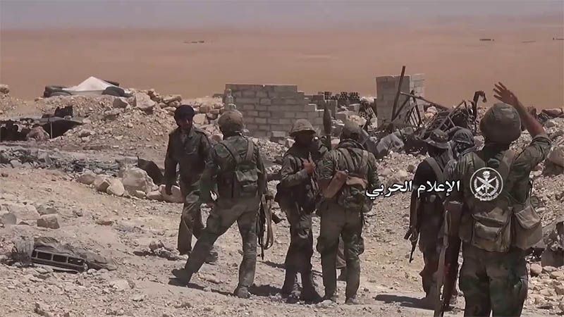 Choques en el desierto sirio entre el ej&eacute;rcito y terroristas de Daesh